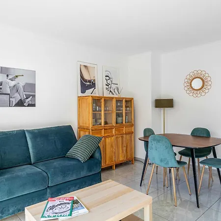 Charming In Residential Neighbourhood Apartmán *