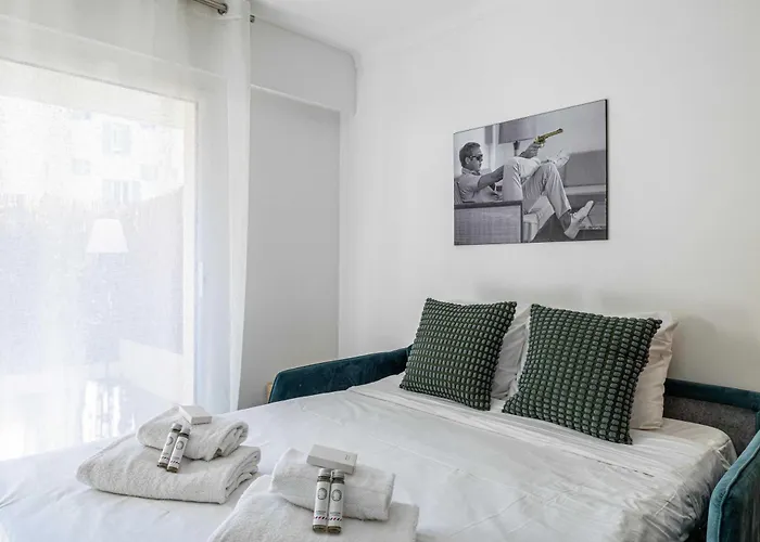 Apartman Charming In Residential Neighbourhood