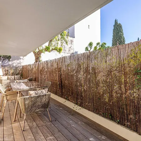Charming In Residential Neighbourhood *